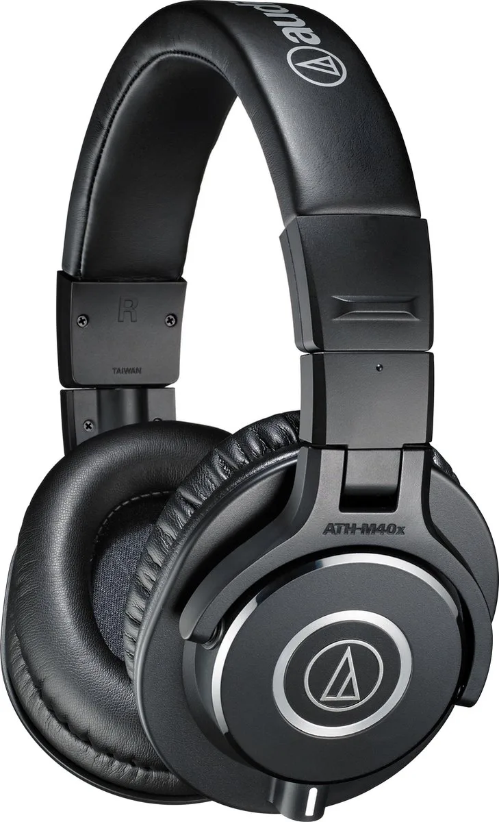 M40X - Over-ear koptelefoon van Audio-Technica in Zwart – productfoto