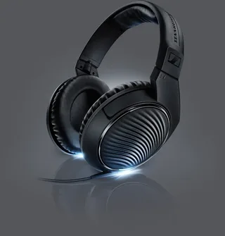 HD 200 Pro - Koptelefoon by Sennheiser in Black – product photo 2 of 2