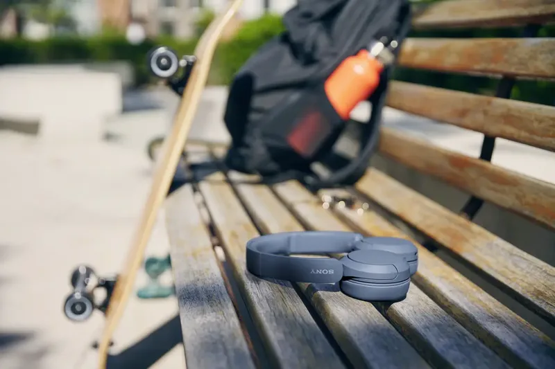 WH-CH520 - Draadloze on-ear koptelefoon by Sony in Blue – product photo 2 of 3