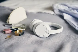 WH-CH720N – Draadloze over-ear koptelefoon met Noise Cancelling van Sony in Wit – productfoto 2 van 3