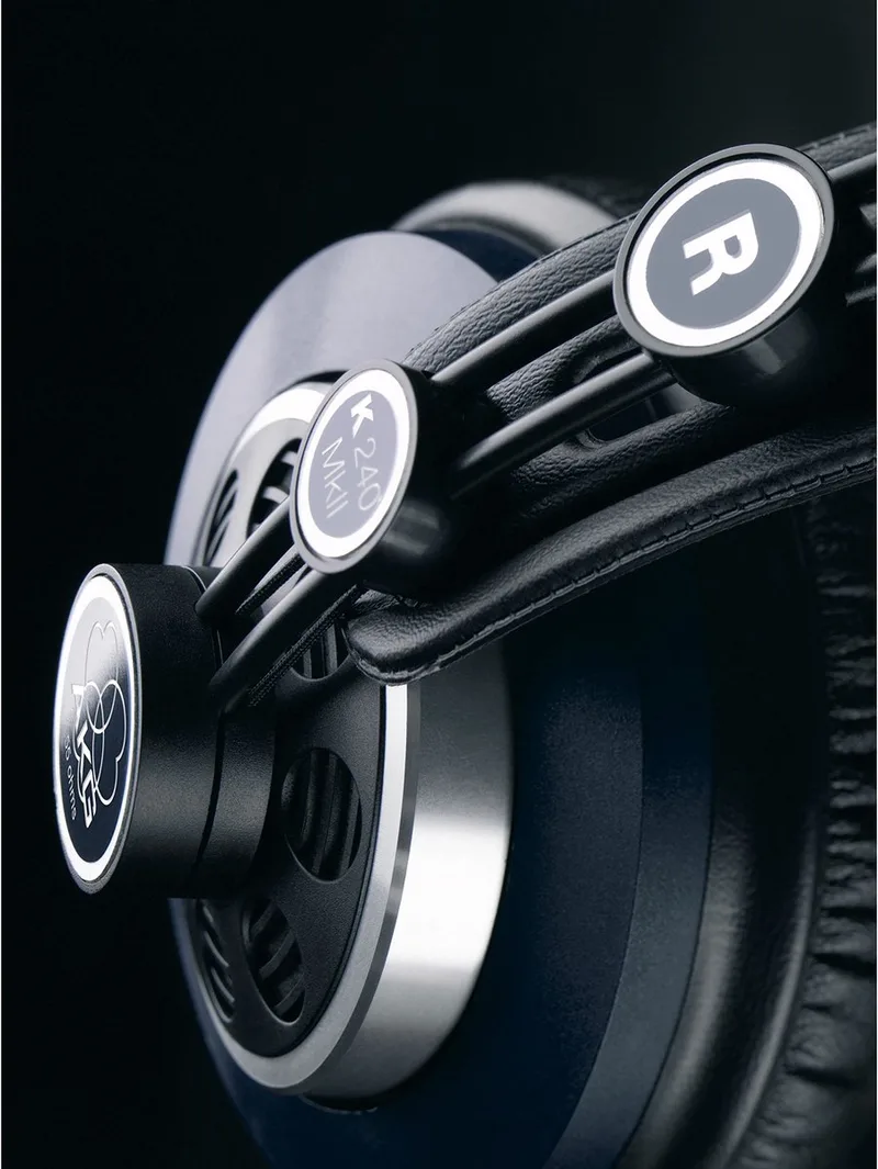 K 240 MKII Studio-koptelefoon halfopen - Open koptelefoon van AKG in Zwart – productfoto