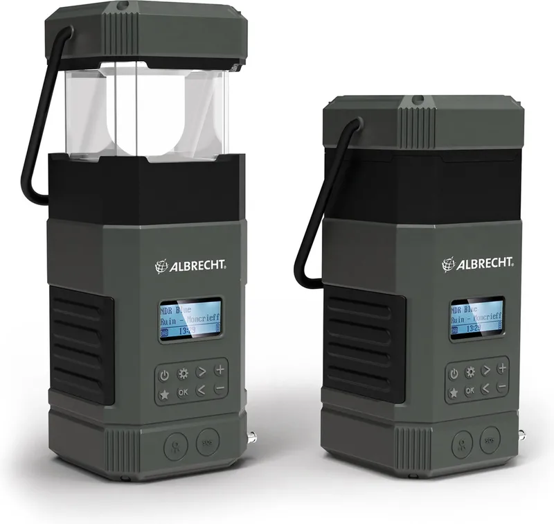 Albrecht DR 114 DAB+ Outdoor/Nood radio met lamp | FM | Bluetooth | SOS | Licht | Zonne-energie | PowerBank | IPX5 van Albrecht Audio in Groen – productfoto