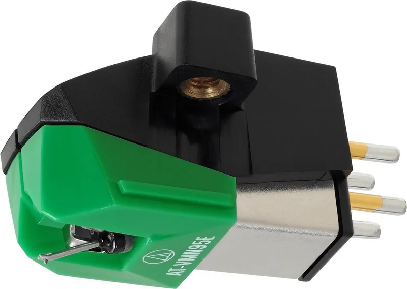 AT-VM95E dual Moving Magnet cartridge, elliptische stylus van Audio-Technica in Groen – productfoto