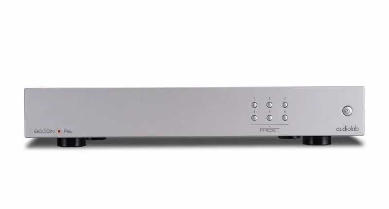 Audiolab 6000N Draadloze Streamer - Alles-in-één Hifi Streamer - Uitgebreide Aansluitmogelijkheden - Lossless Wi-Fi Streaming van Audiolab in Zilver – productfoto