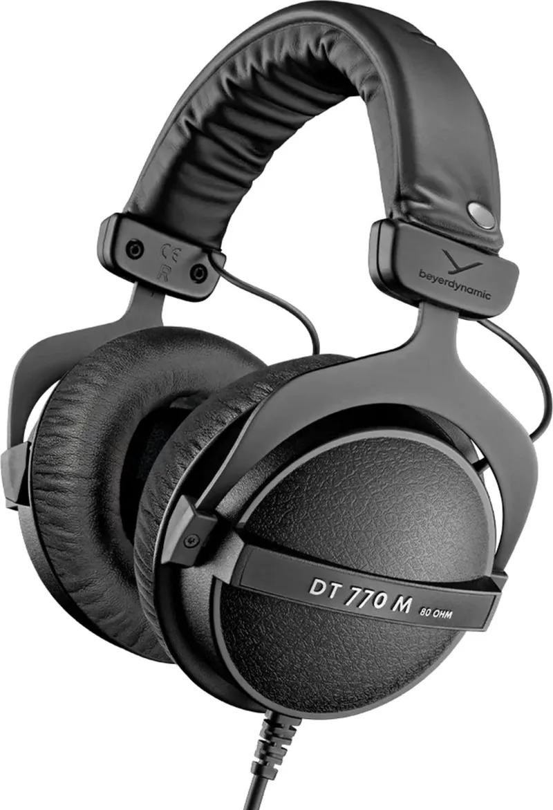 Beyerdynamic-DT 770 M - Wired Monitoring Headphones - 80 Ohm van beyerdynamic in Zwart – productfoto