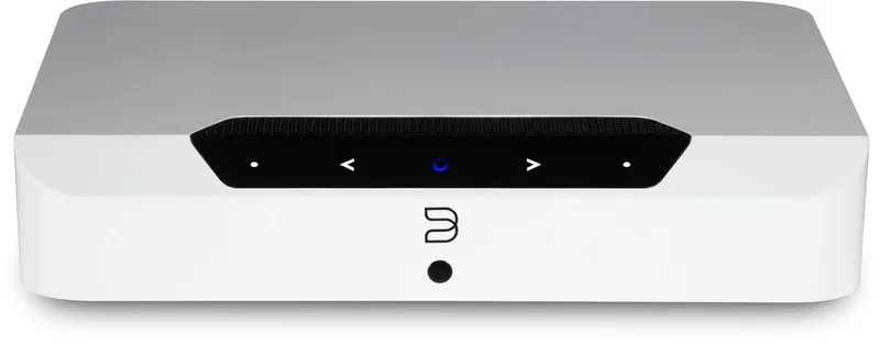 Powernode EDGE (N230) Stereoversterker met streaming by Bluesound in White – product photo