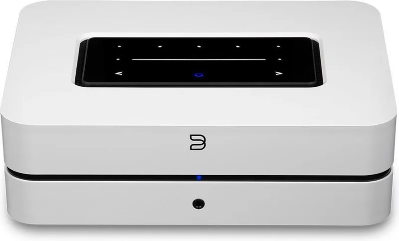 Powernode N330 - Draadloze Muziek Streaming Versterker met HDMI van Bluesound in Wit – productfoto
