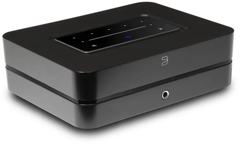 POWERNODE N331 Streamer van Bluesound in Zwart – productfoto