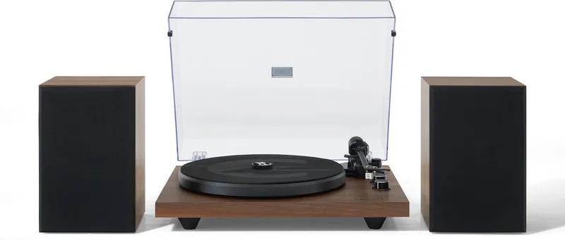 C62 - Platenspeler met speakers by Crosley in Walnoot – product photo