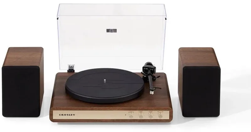 C65 - Platenspeler met speakers by Crosley in Walnoot – product photo