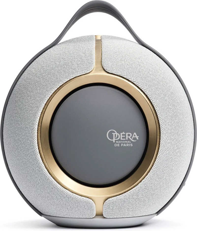 Mania - Draagbare Hi-Fi Luidspreker - 360° Cross-Stereo - ASC Ruimtekalibratie - Wifi/Bluetooth 5.0 - AirPlay 2 - Alexa - 24-Karaats Goud - Oplaadstation Meegeleverd van Devialet in Opéra de Paris – productfoto