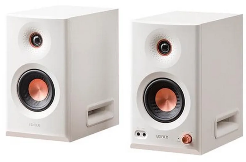 MR5 - 2.0 HiRes 3-weg monitor speakerset by Edifier in White – product photo