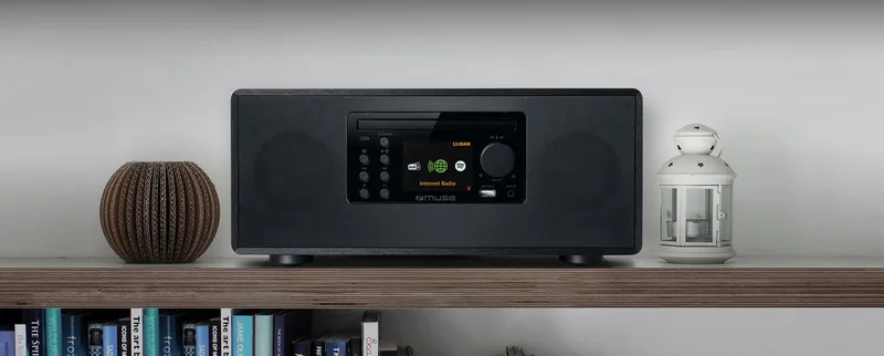 M-697IDT - Micro-audiosysteem met Internet, DAB+/FM-radio, bluetooth, CD en USB by Muse in Black – product photo