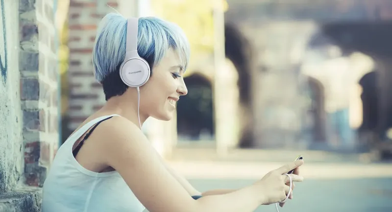 RP-HF100ME On Ear koptelefoon Kabel Stereo Vouwbaar, Headset Mobiele telefoon van Panasonic in Zwart – productfoto 2 van 2