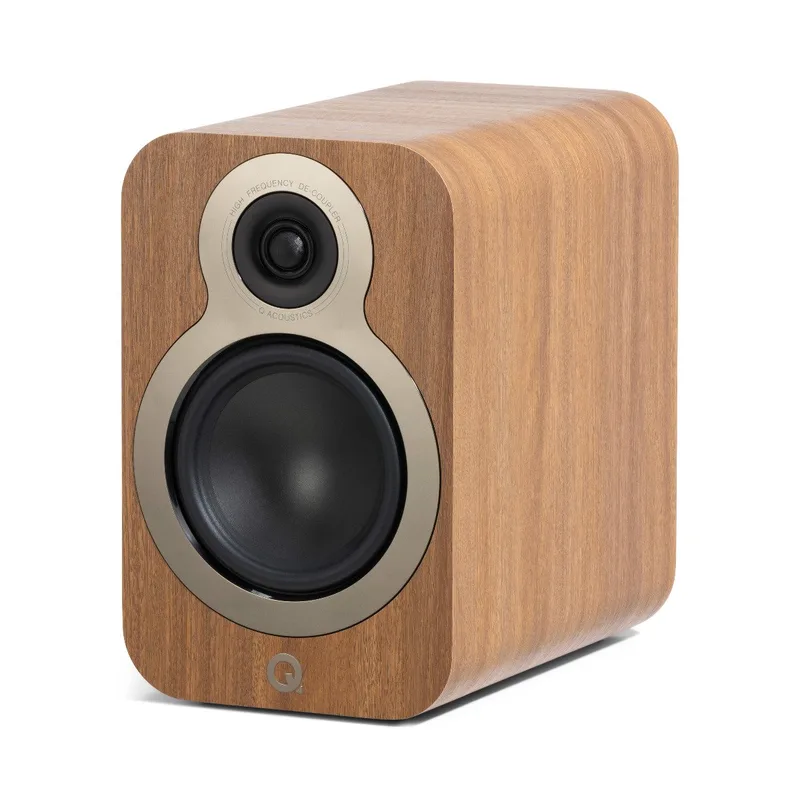 Q Acoustics: 3020c Boekenplank Speakers - 2 Stuks - Pin oak van Q Acoustics in Eik – productfoto