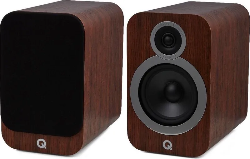 Q Acoustics 3030i Hifi - Boekenplank Luidspreker - Walnoot (per paar) van Q Acoustics in Bruin – productfoto