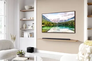 Ultra Slim Soundbar HW-S810GD Surroundsysteem Bluetooth, Dolby Atmos, WiFi, Wandbevestiging, Spraakbesturing van Samsung in Zwart – productfoto 2 van 3