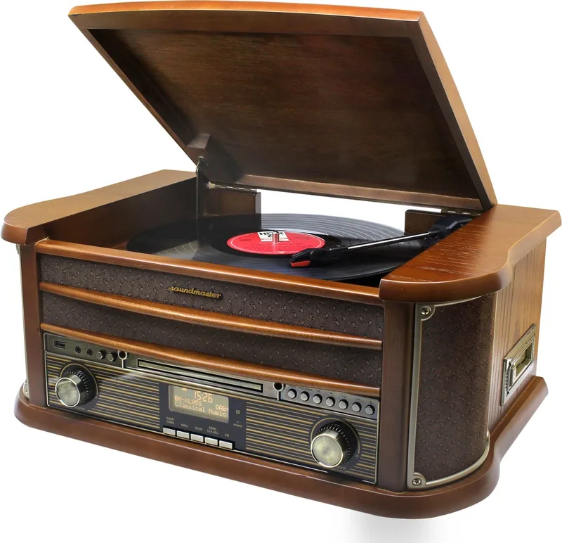 NR565DAB - Nostalgisch stereo muziekcenter met DAB+, bluetooth, platenspeler, CD en cassettespeler by Soundmaster in Brown – product photo