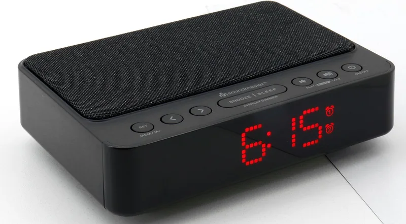 UR124SW - Wekkerradio met met QI laadfunctie - dubbelalarm van Soundmaster in Zwart – productfoto