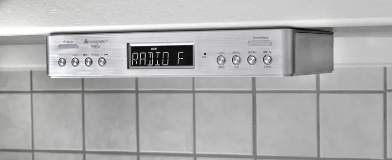 UR2045SI Küchenradio DAB+, UKW Bluetooth® Freisprechfunktion Silber från Soundmaster – produktbild 1 av 2