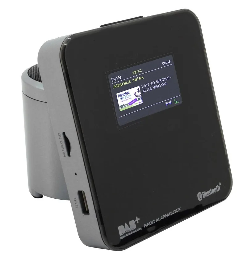 UR260SI - Digitale wekkerradio, DAB+/FM met bluetooth en USB van Soundmaster in Zilver – productfoto