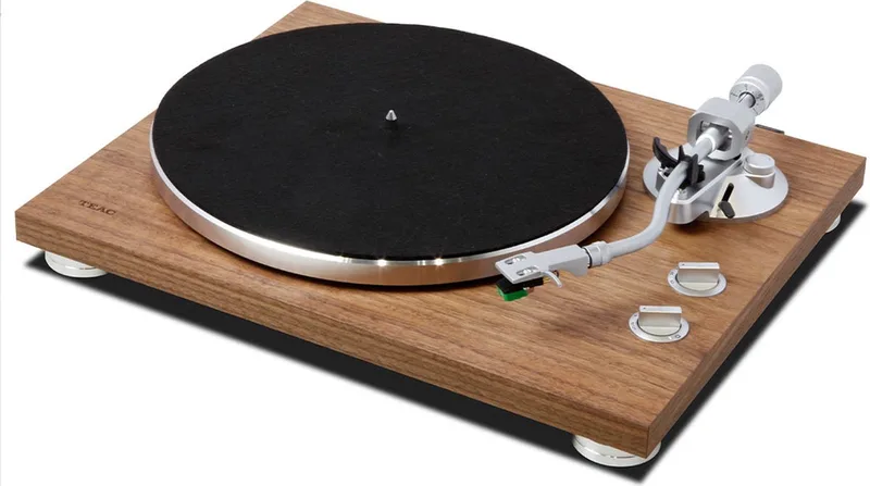 TN-400BT-X Bluetooth-platenspeler, walnoot by TEAC in Brown – product photo 1 of 2