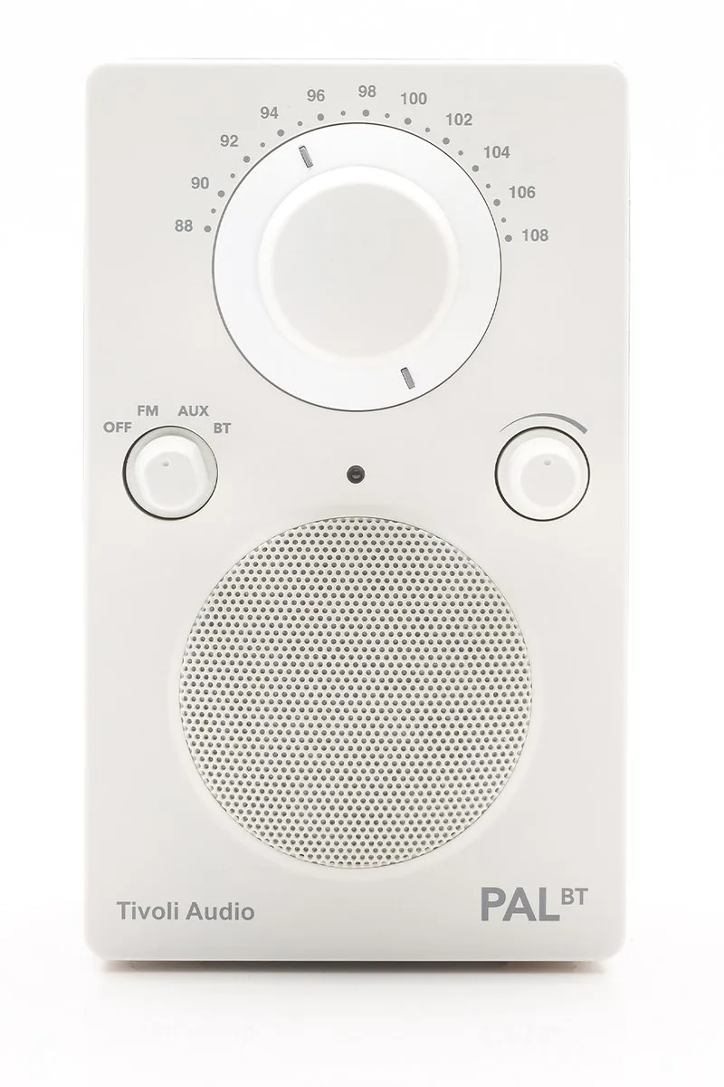 PAL BT - Draagbare radio met FM, AM en Bluetooth van Tivoli Audio in Wit – productfoto