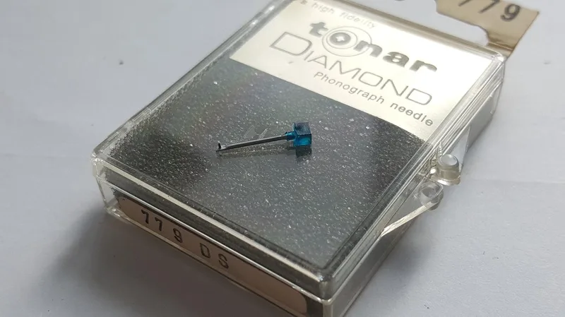 Rigonda 123, Schneider KS-231, VEB CN-24, KS-231, Valkona CN-24 Platenspeler Naald by Tonar in Blue – product photo